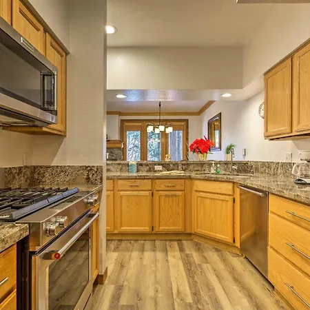 Incline Village Townhome With Forest-View Deck